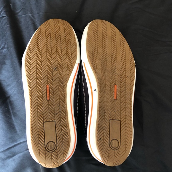 Sneakers - Picture 5 of 5